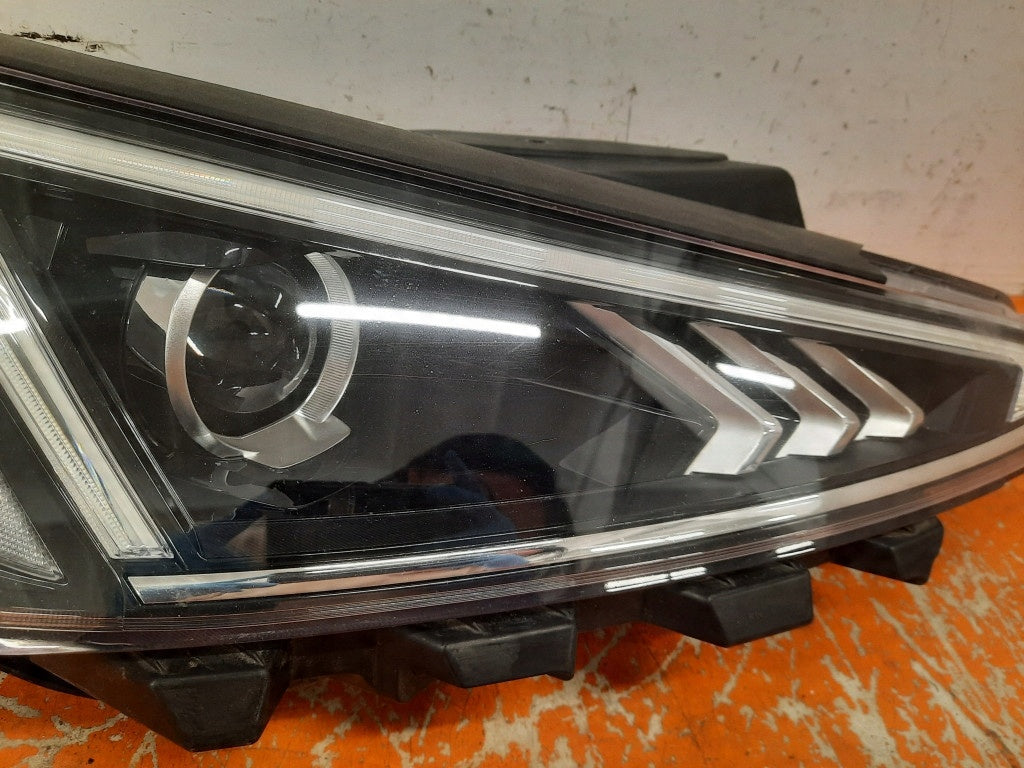 Frontscheinwerfer Hyundai Elantra 92102F2600 Rechts Scheinwerfer Headlight