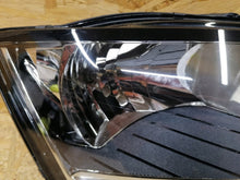 Laden Sie das Bild in den Galerie-Viewer, Frontscheinwerfer Skoda Fabia III 6V1941016D LED Rechts Scheinwerfer Headlight SCH3426065106az