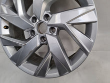 Laden Sie das Bild in den Galerie-Viewer, 1x Alufelge 18 Zoll 7.0" 5x112 43ET Glanz Silber 5NA601025AD VW Tiguan Rim Wheel FEL2156087883go