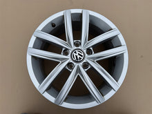Laden Sie das Bild in den Galerie-Viewer, 1x Alufelge 16 Zoll 6.5" 40ET 5G0601025C VW Golf VII I Rim Wheel FEL9812184633um