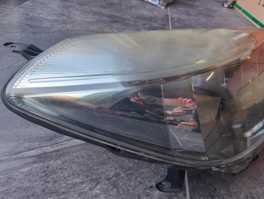 Frontscheinwerfer Toyota Yaris Rechts Scheinwerfer Headlight