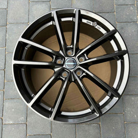1x Alufelge 19 Zoll 8.0