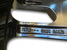 Laden Sie das Bild in den Galerie-Viewer, 1x Alufelge 19 Zoll 5x114.3 66ET 403001068R Renault Megane 1 Rim Wheel