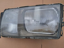Laden Sie das Bild in den Galerie-Viewer, Frontscheinwerfer Mercedes-Benz W126 1268208961 Links Scheinwerfer Headlight SCH6704134341hd