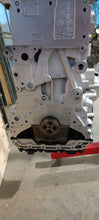 Laden Sie das Bild in den Galerie-Viewer, Motor Mercedes-Benz Engine OM 654.920 2.0 Diesel Engine Unkomplett Überholt