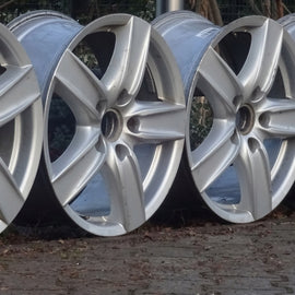 4x Alufelge 18 Zoll 7.0
