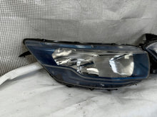 Laden Sie das Bild in den Galerie-Viewer, Frontscheinwerfer Iveco Daily I 5802325425 582325419 Ein Satz Headlight SCH9342263777fa