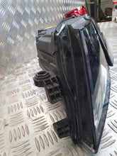Laden Sie das Bild in den Galerie-Viewer, Frontscheinwerfer Skoda Octavia III 5E1941015F Links Scheinwerfer Headlight SCH3669972964zf