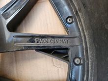 Load image into Gallery viewer, 1x Alufelge 20 Zoll 9.0" 5x120 44ET 6895212 BMW 5 G31 G30 Rim Wheel FEL1639438692jv