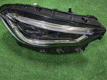 Laden Sie das Bild in den Galerie-Viewer, Frontscheinwerfer Mercedes-Benz W247 A2479067001 Full LED Rechts Headlight SCH7871852735yn