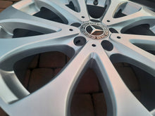 Laden Sie das Bild in den Galerie-Viewer, 4x Alufelge 18 Zoll 8.0" 5x112 43ET Silber Mercedes-Benz Rim Wheel FEL9926226708fa