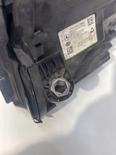 Laden Sie das Bild in den Galerie-Viewer, Frontscheinwerfer Mercedes-Benz W213 A2139067806 Rechts Scheinwerfer Headlight SCH9078587959dd