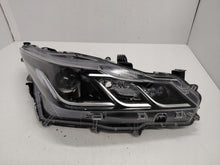 Laden Sie das Bild in den Galerie-Viewer, Frontscheinwerfer Toyota Corolla 81110-02T31-00 Rechts Scheinwerfer Headlight SCH1778602039vq