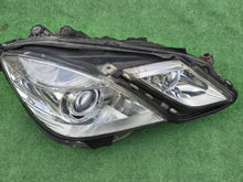 Laden Sie das Bild in den Galerie-Viewer, Frontscheinwerfer Mercedes-Benz W212 A2128205861KZ Bi-Xenon Rechts Headlight SCH1652646352kz