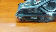 Load image into Gallery viewer, Frontscheinwerfer Toyota Yaris OD-199 0D-200 LED Ein Stück (Rechts oder Links)