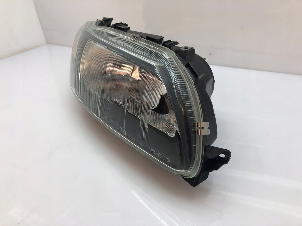 Frontscheinwerfer Volvo S60 Xc70 V70 II 8693564 89007904 Rechts Headlight