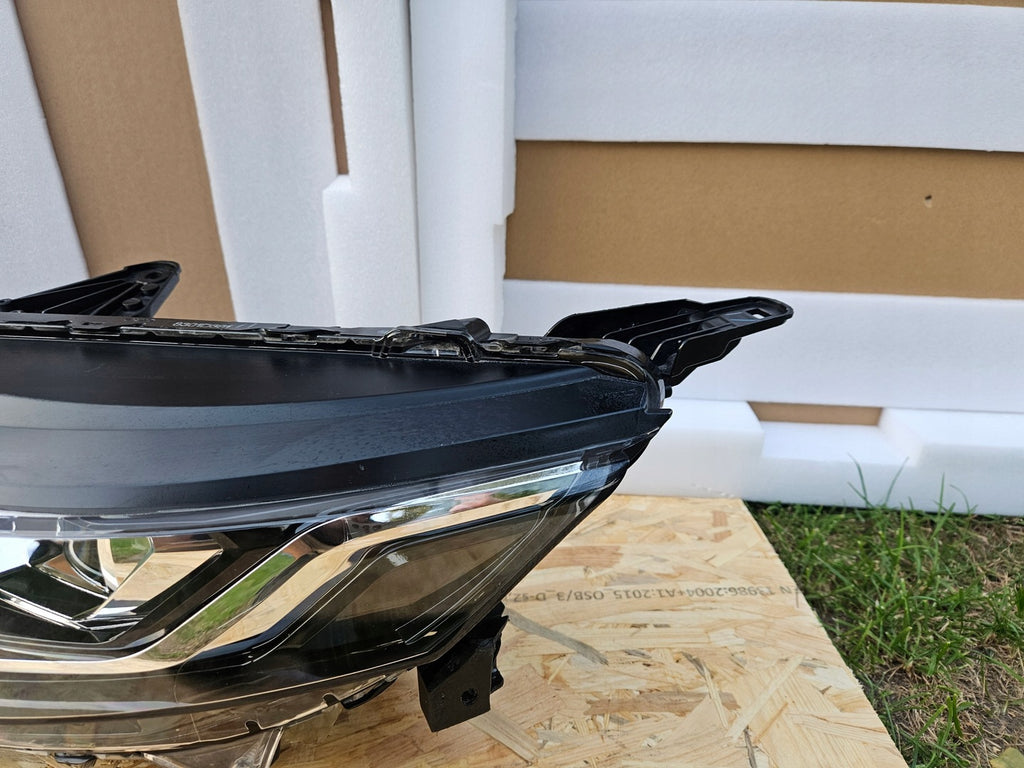 Frontscheinwerfer Mitsubishi L200 8301D381 LED Links Scheinwerfer Headlight