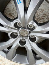 Laden Sie das Bild in den Galerie-Viewer, 1x Alufelge 18 Zoll 7.0&quot; 5x114.3 45ET Glanz 9965787080 Mazda Cx-30 Rim Wheel