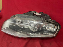 Laden Sie das Bild in den Galerie-Viewer, Frontscheinwerfer Audi A4 B7 8E0941003A Xenon Links Scheinwerfer Headlight
