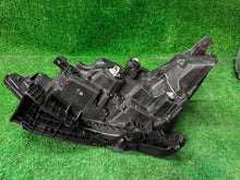 Laden Sie das Bild in den Galerie-Viewer, Frontscheinwerfer Honda Hrv Hr-V CSC29632 Rechts Scheinwerfer Headlight SCH2369044210vl