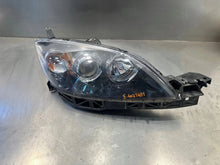 Laden Sie das Bild in den Galerie-Viewer, Frontscheinwerfer Mazda 3 I MAA77084 Rechts Scheinwerfer Headlight