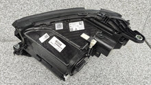 Laden Sie das Bild in den Galerie-Viewer, Frontscheinwerfer Mercedes-Benz E-Class W213 A2139066810 LED Rechts Headlight SCH5481778153pd