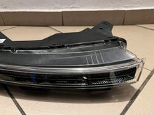 Laden Sie das Bild in den Galerie-Viewer, Frontscheinwerfer Hyundai Bayon 92208-Q0600 Full LED Rechts Headlight