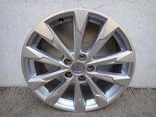 Laden Sie das Bild in den Galerie-Viewer, 1x Alufelge 18 Zoll 7.0" 5x112 43ET Glanz Silber 83A601025G Audi Q3 Rim Wheel FEL5559065395ws