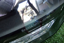 Laden Sie das Bild in den Galerie-Viewer, Frontscheinwerfer Skoda Fabia IV 6VB941015 Links Scheinwerfer Headlight SCH8954189367zh