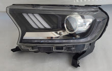 Laden Sie das Bild in den Galerie-Viewer, Frontscheinwerfer Ford Ranger Ein Stück (Rechts oder Links) Headlight SCH1349976326hc