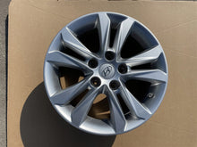 Load image into Gallery viewer, 1x Alufelge 16 Zoll 6.5&quot; 5x114.3 50ET 52910-A6320 Hyundai I30 Rim Wheel