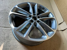Load image into Gallery viewer, 1x Alufelge 19 Zoll 7.5" 5x114.3 49 5ET 52910-2W410 Hyundai Santa Fe Rim Wheel FEL3137111033if
