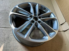 Laden Sie das Bild in den Galerie-Viewer, 1x Alufelge 19 Zoll 7.5" 5x114.3 49 5ET 52910-2W410 Hyundai Santa Fe Rim Wheel FEL3137111033if