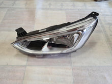 Laden Sie das Bild in den Galerie-Viewer, Frontscheinwerfer Ford Focus JX7B13W030AE Ein Stück (Rechts oder Links) SCH3091603272qh