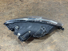 Laden Sie das Bild in den Galerie-Viewer, Frontscheinwerfer Seat Leon 5F1941015B Links Scheinwerfer Headlight