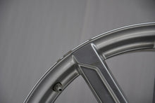 Load image into Gallery viewer, 1x Alufelge 20 Zoll 10.0" 5x130 44ET 4L0601025AD Audi Q7 Rim Wheel FEL7982776703xi