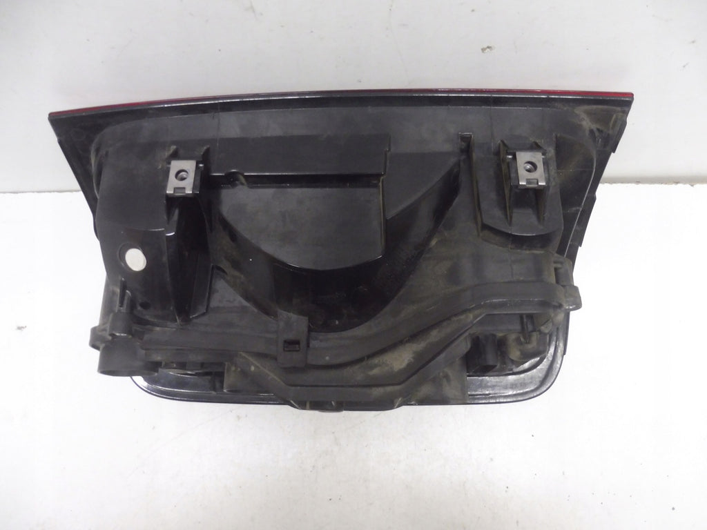 Rückleuchte VW Amarok 2H1945096J Rechts Rearlight