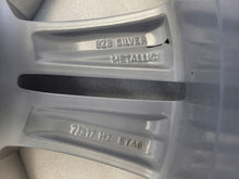 Load image into Gallery viewer, 1x Alufelge 17 Zoll 7.0" 5x112 40ET Glanz Silber 565601025A Skoda Octavia Kodiaq FEL3205639277lg
