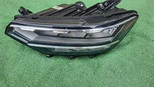 Laden Sie das Bild in den Galerie-Viewer, Frontscheinwerfer VW Passat B8 3G1941035Q LED Links Scheinwerfer Headlight