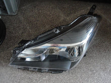 Load image into Gallery viewer, Frontscheinwerfer Toyota Yaris LED Links Scheinwerfer Headlight
