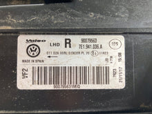 Laden Sie das Bild in den Galerie-Viewer, Frontscheinwerfer VW Transporter 7E19419036A LED Rechts Scheinwerfer Headlight