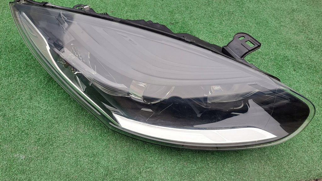 Frontscheinwerfer Renault Megane III 260106128R Rechts Scheinwerfer Headlight SCH9077481728mw