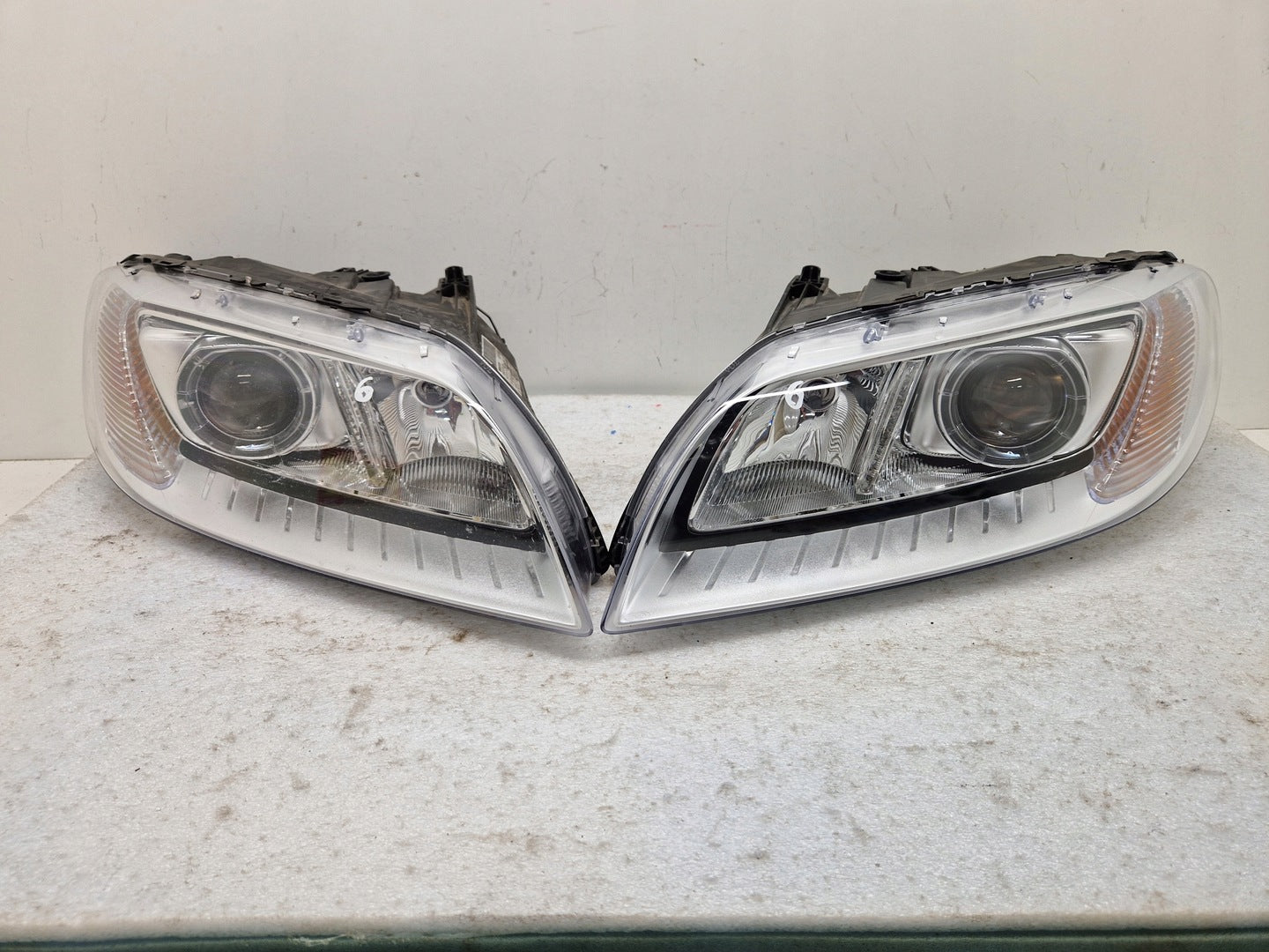 Frontscheinwerfer Volvo S80 II V70 31420013 31420014 Rechts oder Links