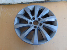 Load image into Gallery viewer, 1x Alufelge 17 Zoll 7.0&quot; 5x112 39ET Glanz Silber 7N5601025D Seat Alhambra