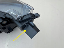 Laden Sie das Bild in den Galerie-Viewer, Frontscheinwerfer Toyota 4 Yaris Full LED Rechts Scheinwerfer Headlight SCH7857723151cx