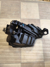Laden Sie das Bild in den Galerie-Viewer, Frontscheinwerfer Skoda Karoq 57B941009 LED Links Scheinwerfer Headlight SCH5110304578hl
