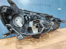 Laden Sie das Bild in den Galerie-Viewer, Frontscheinwerfer Mitsubishi Lancer VIII I 8301C3-37 FALSE Headlight SCH2312697204db