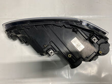 Laden Sie das Bild in den Galerie-Viewer, Frontscheinwerfer VW Polo 2G1941036C FULL LED Rechts Scheinwerfer Headlight