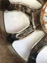 Laden Sie das Bild in den Galerie-Viewer, 1x Alufelge 17 Zoll 7.0&quot; 5x108 50ET 7JX17, Volvo Cross Country Rim Wheel