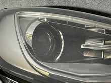 Laden Sie das Bild in den Galerie-Viewer, Frontscheinwerfer Audi A3 8V0941006 LED Ein Stück (Rechts oder Links) Headlight